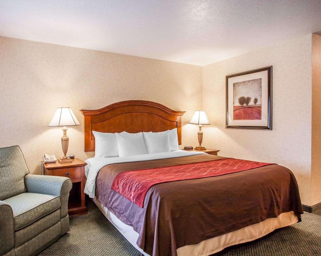 Comfort Inn Conference Center هيلسبورو، أوريغون المظهر الخارجي الصورة