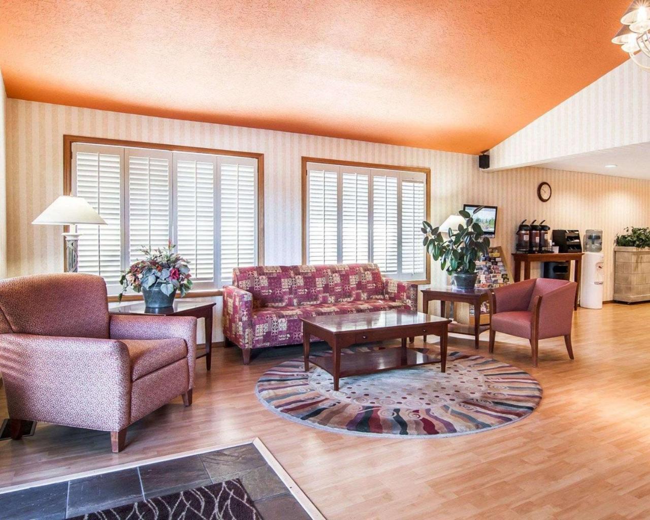 Comfort Inn Conference Center هيلسبورو، أوريغون المظهر الخارجي الصورة