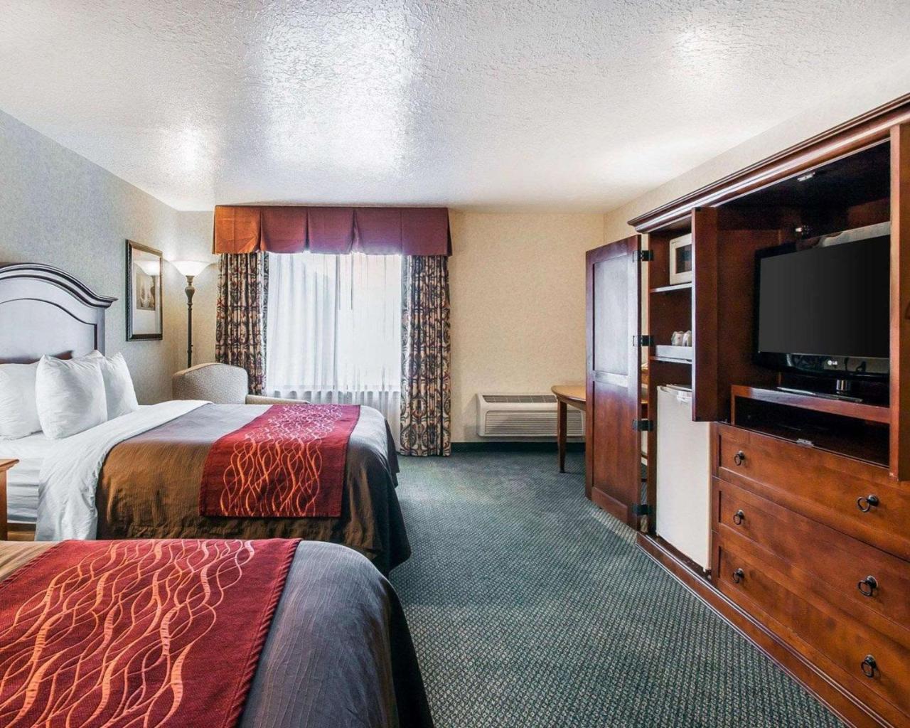 Comfort Inn Conference Center هيلسبورو، أوريغون المظهر الخارجي الصورة