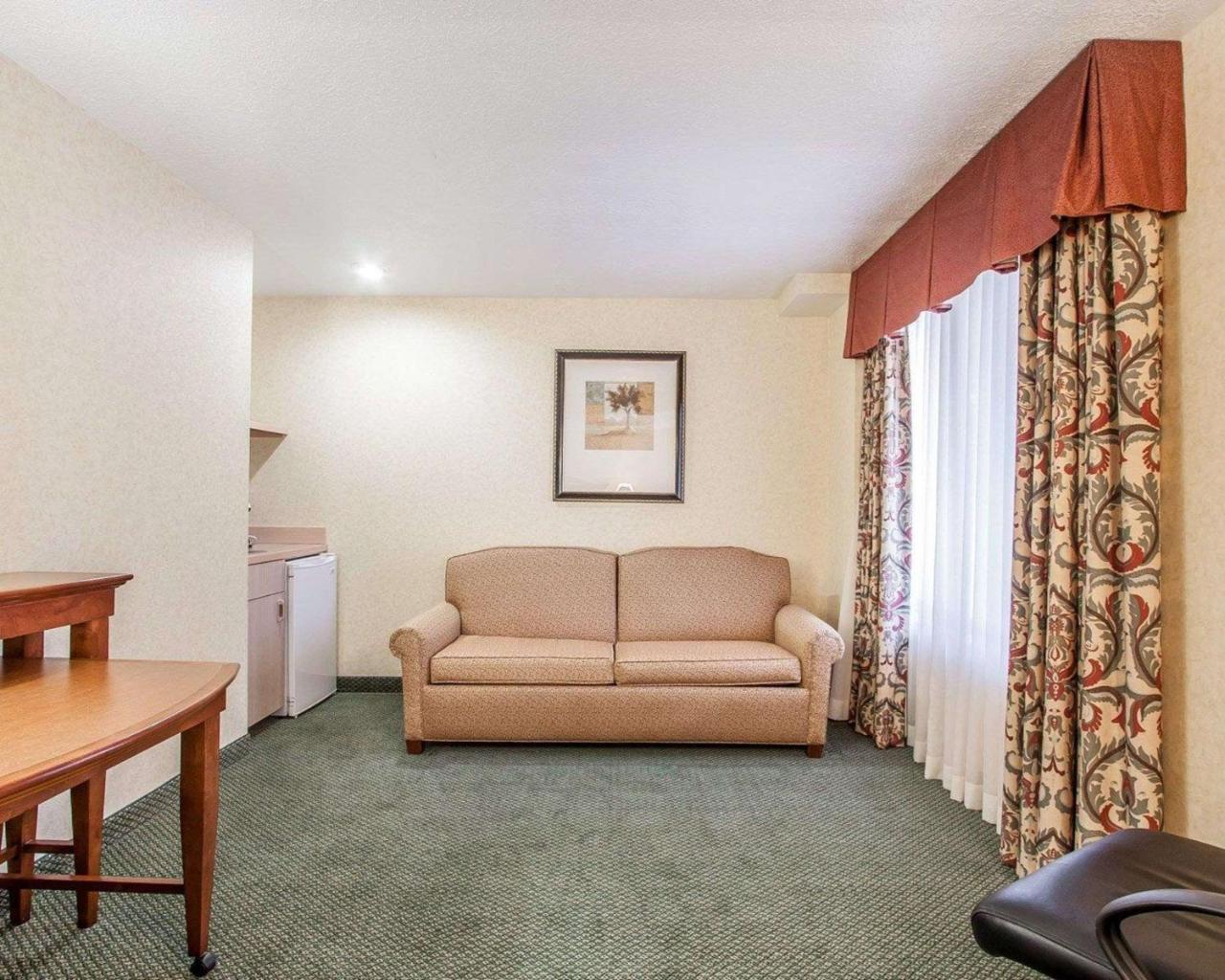 Comfort Inn Conference Center هيلسبورو، أوريغون المظهر الخارجي الصورة